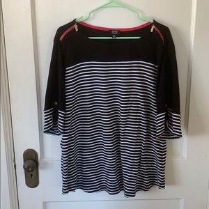 Jones New York - Black and white top